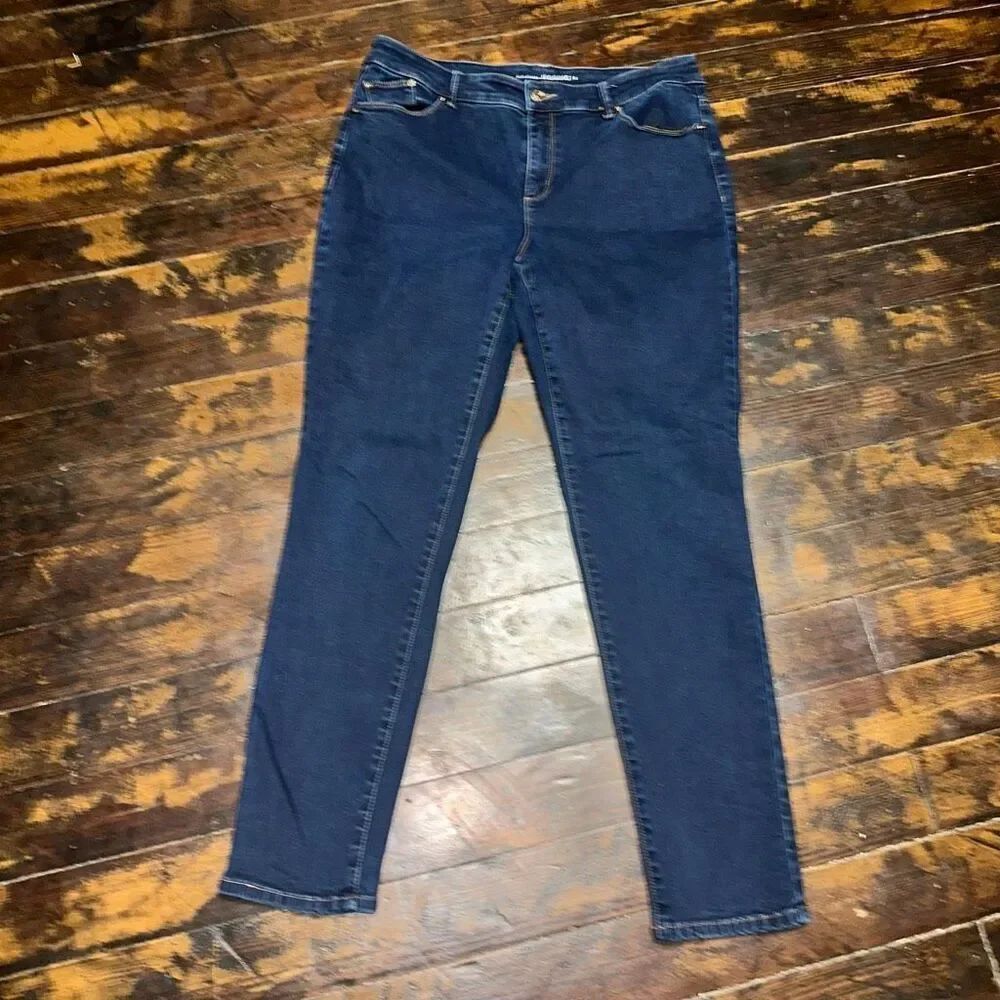 Chico’s Platinum 2/12 comfortable stretchy normcore jeggings